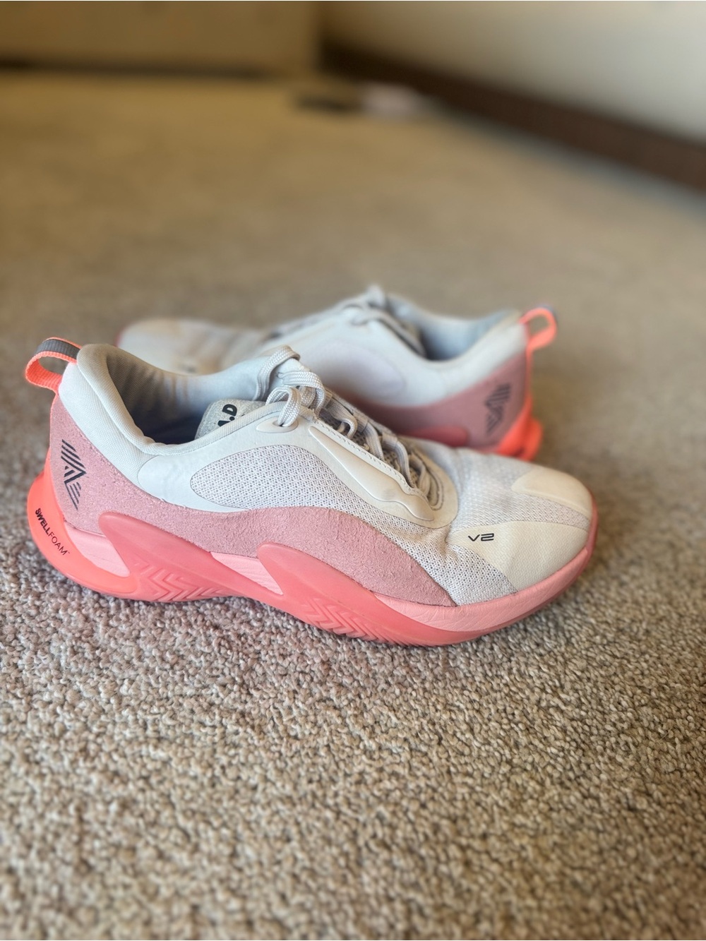 RAD GLOBAL V2 Women's Athletic Sneakers in Light Pink and Coral
